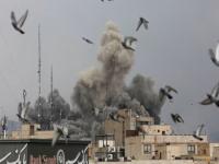 ट्रम्पच्या धमकीला बधला नाही इराण, आणखी जोरदार हल्ले केले सुरू; सौदीवर मिसाईल हल्ले, कुवेतमध्ये १५ जखमी - Marathi News | Iran did not heed Trump's threat, launched more heavy attacks; Missile attacks on Saudi Arabia, 15 injured in Kuwait | Latest international News at Lokmat.com