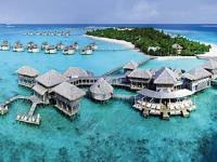 Travel : लक्षद्वीपमध्ये मिळेल मालदीवसारखा आनंद; जाणून घ्या बजेट आणि फिरण्याची सर्वोत्तम वेळ - Marathi News | Travel: You will get Maldives-like happiness in Lakshadweep; Know the budget and best time to travel | Latest travel Photos at Lokmat.com