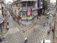 corona virus : पुण्यात शुकशुकाट, बघा मुख्य रस्त्यांवरील चित्र ! - Marathi News | corona virus: Pune, see pictures of main roads of Pune! | Latest pune Photos at Lokmat.com