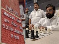 Maharashtra Politics: निवडणूक आयोग शिंदे गटाला झटका देणार? एका आमदाराची आमदारकी रद्द होण्याची शक्यता - Marathi News | Election Commission may give shock to the Shivsena's Eknath Shinde group? MLA Latabai Sonawane's disqualification for bogus caste certificate | Latest maharashtra Photos at Lokmat.com