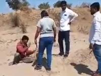 काळीज पिळवटून टाकणारी क्रूरता! आईच्या डोळ्यादेखत मुलाला अमानुष मारहाण - Marathi News | Heartbreaking cruelty! Child brutally beaten in front of mother's eyes | Latest latur News at Lokmat.com