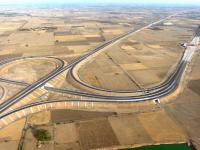 भारतातील सर्वात लांब महामार्ग, काश्मीर ते कन्याकुमारीपर्यंत 11 राज्यांमधून जातो - Marathi News | longest highway in india nh 44 is the longest road network in the country starting with the jammu srinagar to kanyakumari | Latest jarahatke Photos at Lokmat.com