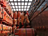 लेख: तहान लागल्यावर विहीर खोदायची, तर कोरड पडणारच ! - Marathi News | LPG Crisis Looms: Middle East Tensions Expose India's Heavy Import Reliance and Lack of Strategic Reserves | Latest editorial News at Lokmat.com