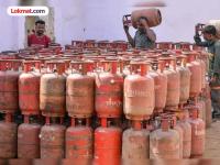 LPG Crisis: सरकारी दावा फोल, नागपुरात सिलेंडरचा ‘दुष्काळ’च! ४० दिवसांच्या प्रतीक्षेत ग्राहकांचे हाल - Marathi News | LPG Crisis: Government claim false, there is a 'drought' of cylinders in Nagpur! The plight of consumers waiting for 40 days | Latest nagpur News at Lokmat.com