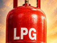 LPG बाबत चांगली बातमी आली समोर, काय आहेत लेटेस्ट दर? बुक करण्यापूर्वी जाणून घ्या - Marathi News | Good news has come out regarding LPG two ships heading towards india what are the latest rates Know before booking | Latest business News at Lokmat.com