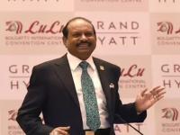 २५ देशामध्ये अफाट संपत्ती, मॉलचेही आहेत मालक; 'हे' आहेत UAE चे सर्वात श्रीमंत भारतीय, ५० हजार कोटींपेक्षा अधिक नेटवर्थ - Marathi News | Immense wealth in 25 countries lulu mall m a Yusuff Ali richest Indians in UAE net worth more than 50 thousand crores | Latest business News at Lokmat.com २५ देशामध्ये अफाट संपत्ती, मॉलचेही आहेत मालक; 'हे' आहेत UAE चे सर्वात श्रीमंत भारतीय, ५० हजार कोटींपेक्षा अधिक नेटवर्थ - Marathi News | Immense wealth in 25 countries lulu mall m a Yusuff Ali richest Indians in UAE net worth more than 50 thousand crores | Latest business News at Lokmat.com
