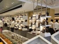 Gold Rate Today: सुवर्णसंधी! सोन्याच्या किंमतीत घसरण; चांदीचा दरही कमी, काय आहे आजचा भाव?, जाणून घ्या - Marathi News | Gold Rate Today: Golden Opportunity! Falling gold prices; The price of silver is also low, what is today's price ?, ;lets know | Latest business Photos at Lokmat.com