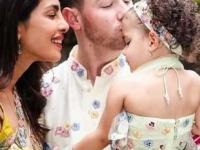 Nick Jonas : "वजन ७६५ ग्रॅम, काळीनिळी..."; निक जोनासने पहिल्यांदा व्यक्त केल्या लेकीच्या जन्मावेळच्या वेदना - Marathi News | Nick Jonas reveals daughter malti weighed 765 grams at birth priyanka chopra 12 hours shift in hospital | Latest sakhi Photos at Lokmat.com
