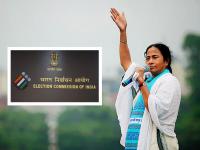 काय म्हणावे याला...! कोलकातामध्ये SIR विरोधात मोर्चा काढला, दुसऱ्याच दिवशी ममता बॅनर्जींनी BLOकडून 'फॉर्म' स्वीकारला... - Marathi News | What to say to this...! A march was held against SIR in Kolkata, the very next day Mamata Banerjee accepted the 'form' from the BLO... | Latest national News at Lokmat.com काय म्हणावे याला...! कोलकातामध्ये SIR विरोधात मोर्चा काढला, दुसऱ्याच दिवशी ममता बॅनर्जींनी BLOकडून 'फॉर्म' स्वीकारला... - Marathi News | What to say to this...! A march was held against SIR in Kolkata, the very next day Mamata Banerjee accepted the 'form' from the BLO... | Latest national News at Lokmat.com