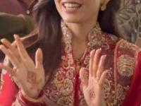 रश्मिका मंदानाने लग्नात हातावर इवलीशीच मेहेंदी का लावली? नवा स्टाइल ट्रेंड की काही खास कारण.. - Marathi News | Why Did Rashmika Mandanna Choose Minimal Mehendi for Her Wedding? A New Style Trend or A Special Reason? | Latest sakhi Photos at Lokmat.com