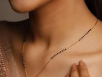 Akshaya Tritiya 2023 : अक्षय्य तृतीयेला खरेदी करा एक-दोन ग्रॅमचे सोन्याचे आकर्षक मंगळसूत्र; पाहा लेटेस्ट सुंदर डिजाइन्स - Marathi News | Akshaya Tritiya 2023 : Attractive Gold Mangalsutra of Low Gram on Akshaya Tritiya Latest designs | Latest sakhi Photos at Lokmat.com