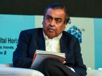 Reliance's Mango Farming: कोरडवाहू जमिनीतून मुकेश अंबानी यांनी उगवलं सोनं; कृषी क्षेत्रातही रोवला झेंडा... - Marathi News | Mukesh Ambani reliance-mango-empire-after-oil-and-jio-mukesh-ambani-transformed-dry-land-in-largest-farm | Latest business Photos at Lokmat.com