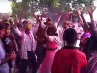 ग्रामपंचायत निवडणूक निकालानंतर महिलांचा नृत्य करुन जल्लोष