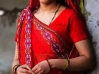 धक्कादायक! आधी लव्ह मॅरेज, नंतर आणखी एक अफेअर; विरोध करणाऱ्याला सासूला संपवलं, सून फरार - Marathi News | First a love marriage, then another affair Mother-in-law killed for opposing, daughter-in-law absconded | Latest crime Photos at Lokmat.com