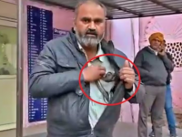 "हा साप मला चावलाय, माझ्यावर उपचार करा" सापाला खिशात घालून रिक्षा चालकानं गाठलं रुग्णालय - Marathi News | Mathura: E-Rickshaw Driver Reaches Emergency Ward with Live Snake as Evidence | Latest social-viral News at Lokmat.com