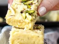 Diwali special : माव्याचे करा ८ पदार्थ, एकदाच मावा आणा आणि रोज करा खास मस्त पदार्थ - Marathi News | Diwali special: Make 8 dishes with mawa, make special delicious dishes every day | Latest sakhi Photos at Lokmat.com