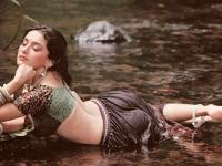 बॉलिवूडची ‘धकधक गर्ल’ माधुरी दीक्षित हिचे कधीही पाहिले नसतील असे काही फोटो!! - Marathi News |   happy birthday madhuri dixit Here are some photos of Bollywood's dhak dhak girl-ram | Latest filmy Photos at Lokmat.com