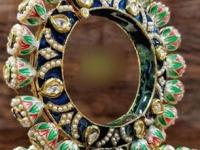 दिवाळीसाठी घ्या खास 'कलरफुल' मीनाकारी बांगड्या! घरच्या लक्ष्मीचे हात दिसतात देखणे, पाहा डिझाइन्स... - Marathi News | Meenakari Bangles Design latest meenakari bangles designs traditional meenakari bangles | Latest sakhi Photos at Lokmat.com