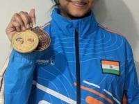 Meghana Sajjanar : मातृत्व आणि कर्तृत्वाचा संगम! ८ महिन्यांच्या गरोदर मेघना सज्जनार यांची कमाल; सुवर्णपदकावर कोरलं नाव - Marathi News | Meghana Sajjanar won gold in asian shooting championships 2026 with elavenil and arya competing at 8 months of pregnancy | Latest sakhi Photos at Lokmat.com