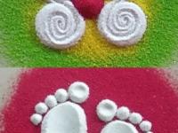 गौरींच्या स्वागताला दारासमोर काढा नाजूक- सुंदर पाऊलं! बघा झटपट पाऊलं काढण्याची युक्ती - Marathi News | rangoli designs for mahalaxmi, gauri ganapati festival, gauri pujan rngoli, gauri paul rangoli designs | Latest sakhi Photos at Lokmat.com