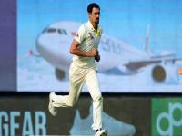 असा पराक्रम करणारा क्रिकेट जगतातील पहिला गोलंदाज ठरला स्टार्क; पाकच्या वसीम आक्रमचा विक्रमही मोडला - Marathi News | Australia vs England 2nd Ashes Test Mitchell Starc surpasses legendary Wasim Akram to scalp most wickets by left arm seamer in Test Created History Aus vs Eng Pink Ball Day Night Test | Latest cricket News at Lokmat.com