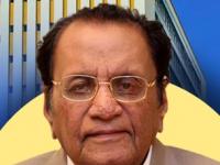 देशातील सर्वात वृद्ध अब्जाधीश, एकेकाळी होते LIC एंजट; Forbes च्या यादीतही नाव, जाणून घ्या - Marathi News | The country s oldest billionaire once LIC agent Also named in Forbes list know journey of sonalika tractors lacchman das mittal | Latest business Photos at Lokmat.com