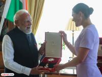 पंतप्रधान नरेंद्र मोदी यांना स्वीडनचा सर्वोच्च सन्मान प्रदान; ठरला ३१वा जागतिक पुरस्कार! - Marathi News | PM modi receives sweden highest honor award Royal Order of Polar Star 31st global award | Latest international News at Lokmat.com