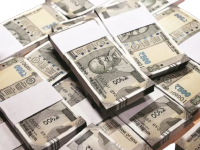 बँका, पतपेढ्यांमधून निघणारा पैसा निवडणूक आयोगाच्या रडारवर, स्थानिक स्वराज्य संस्था निवडणुकीसाठी तयारी - Marathi News | Money flowing out of banks, credit unions on Election Commission's radar, preparations for local body elections | Latest maharashtra News at Lokmat.com