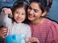 तुमची मुलगी बनेल लखपती; महिन्याला वाचवा १००० रुपये, २१ व्या वर्षी मिळतील ₹५.५ लाख - Marathi News | Your daughter will become a millionaire save Rs 1000 per month get rs 5 5 lakh at the age of 21 sukanya samriddhi yojana | Latest business Photos at Lokmat.com