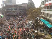 नागपूर हिवाळी अधिवेशनात काँग्रेस व राष्ट्रवादी काँग्रेसचा जनआक्रोश व हल्लाबोल मोर्चा लोकमत चौकातून विधानभवनाकडे मार्गक्रमण करताना - Marathi News | Congress and Nationalist Congress Party's public outcry and Nagpur attacks in the Winter Session of the Legislative Assembly | Latest nagpur Photos at Lokmat.com