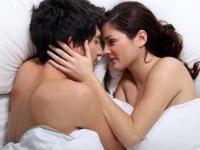 लैंगिक जीवन : संबंधासाठी सकाळची वेळ बेस्ट असल्याचं वैज्ञानिक कारण माहीत आहे का? - Marathi News | Sexlife : What will be good time having sex api | Latest sexual-health Photos at Lokmat.com