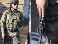 Happy Birthday Dhoni : काश्मीर खोऱ्यात पहारा देणाऱ्या महेंद्रसिंग धोनीचे Unseen Photo व्हायरल! - Marathi News | Happy Birthday Dhoni: Unseen photo of Mahendra Singh Dhoni guarding Kashmir Valley goes viral! | Latest cricket Photos at Lokmat.com