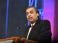 लॉकडाऊनमध्ये मुकेश अंबानींनी किती कमावले?; दर तासाची कमाई पाहून थक्क व्हाल - Marathi News | Mukesh Ambani Tops Hurun India Rich List 2020 earns huge money in lockdown | Latest business Photos at Lokmat.com