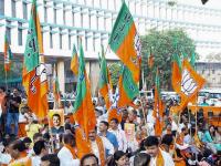 हे पंतप्रधान मोदींचे यश : मुख्यमंत्री; भाजप कार्यालयात ‘बंगाल’ विजयोत्सव - Marathi News | This is PM Modi's success: Chief Minister; 'Bengal' victory celebration at BJP office | Latest mumbai News at Lokmat.com