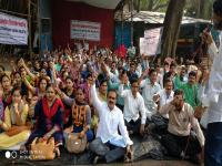 मान्य मागण्यांच्या अंमलबजावणीसाठी राज्यभर शिक्षकांचा एल्गार - Marathi News | Teacher's Degree in the State for Implementation of Proposals | Latest maharashtra Photos at Lokmat.com