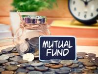 SIP Investment : महिन्याला ५ हजारांच्या गुंतवणूकीवर ५ वर्षात ५.८ लाखांचा फंड, पाहा टॉप ५ Mid Cap Funds चा रिटर्न - Marathi News | SIP Investment 5 8 lakh fund in 5 years on an investment of 5 thousand per month see the return of top 5 Mid Cap Funds mutual fund sip investment | Latest business Photos at Lokmat.com