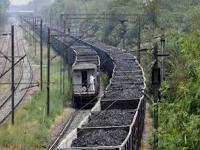 ट्रेनवर चढलेल्या युवकाचा विजेच्या धक्क्याने मृत्यू, ओएचई वायरला स्पर्श; विद्युत पुरवठा विस्कळीत, रेल्वे पोलिसांत गुन्हा दाखल - Marathi News | Youth dies of electric shock while boarding train, touches OHE wire; Power supply disrupted, case registered with Railway Police | Latest nagpur News at Lokmat.com