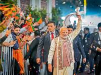 बिहारप्रमाणे पश्चिम बंगालमधील ‘जंगलराज’ हटवणारच, पंतप्रधान नरेंद्र मोदी यांनी व्यक्त केला निर्धार - Marathi News | Prime Minister Narendra Modi expressed determination to remove 'Jungle Raj' in West Bengal like in Bihar | Latest national News at Lokmat.com बिहारप्रमाणे पश्चिम बंगालमधील ‘जंगलराज’ हटवणारच, पंतप्रधान नरेंद्र मोदी यांनी व्यक्त केला निर्धार - Marathi News | Prime Minister Narendra Modi expressed determination to remove 'Jungle Raj' in West Bengal like in Bihar | Latest national News at Lokmat.com