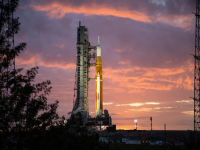 Artemis 1 Launch: 'मून लँडिंग'साठी NASA तयार, उद्या होणार सर्वात मोठ्या रॉकेटचे उड्डाण... - Marathi News | Artemis 1 Launch: NASA ready for 'Moon Landing', biggest rocket to launch tomorrow | Latest international Photos at Lokmat.com