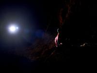 शोध पाण्याचा, संघर्ष जगण्याचा - Marathi News | womens walking kilometers in search of water in dark night | Latest nashik Photos at Lokmat.com