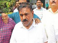 Ashok Kharat Case : अशोक खरातकडील गुंगीचं औषध नेमकं काय? धागेदोरे शोधणार पोलीस; आणखी ५ दिवसांची पोलीस कोठडी - Marathi News | Ashok Kharat Case Police will find clues about Ashok Kharat's drug dealing Court orders 5-day custody | Latest nashik News at Lokmat.com