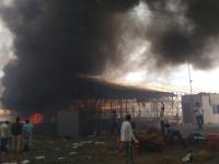 नाशिकमध्ये कांदा चाळींना आग, लाखोंचं नुकसान - Marathi News | onion chawl caught fire In Nashik | Latest nashik Photos at Lokmat.com