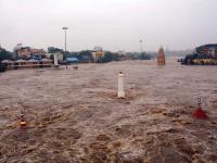 नाशिकमधील पूरस्थिती पाहून धडकीच भरेल! - Marathi News | will be shocked to if u see Nashik floods Photos | Latest nashik Photos at Lokmat.com