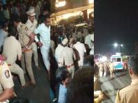 नसरापूर प्रकरण: ...अखेर पोलिसांनी बळाचा वापर करून आंदोलकांना महामार्गावरून हटवले, पीडीतेचे पार्थिव वैकुंठ स्मशानभूमीत दाखल - Marathi News | Nasrapur case finally the police used force to remove the protesters the body of the victim was taken to Vaikunth crematorium | Latest pune News at Lokmat.com