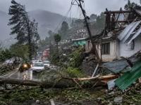हिमाचल-उत्तराखंडमध्ये जलप्रलय! मुसळधार पाऊस आणि गारपिटीने जनजीवन विस्कळीत; कोट्यवधींचे नुकसान - Marathi News | Floods in Himachal-Uttarakhand! Heavy rain and hailstorm disrupt normal life; Losses worth crores | Latest national News at Lokmat.com