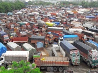 Nationwide Strike : नवी मुंबईतील एपीएमसी ट्रक टर्मिनल येथे चक्काजाम