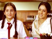 'इंग्लिश विंग्लिश'मधली छोटी मुलगी आता दिसते सुंदर; अभिनेत्रीचं अरेंज मॅरेज ठरलं; म्हणाली... - Marathi News | english vinglish fame child actress navika kotia getting married soon talks about her arranged marriage | Latest filmy Photos at Lokmat.com