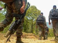 छत्तीसगडच्या बीजापूरमध्ये मोठी चकमक, 6 नक्षलवादी ठार; मोठ्या प्रमाणात शस्त्रसाठा जप्त... - Marathi News | Naxal Encounter: Major encounter in Bijapur, Chhattisgarh, 6 Naxalites killed; Large cache of arms seized | Latest national News at Lokmat.com