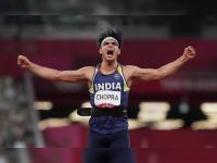 Tokyo Olympic, Neeraj Chopra : शेतकऱ्याच्या पोरानं इतिहास घडवला; ऑलिम्पिकमध्ये भारताचा तिरंगा डौलानं फडकवला! - Marathi News | Tokyo Olympic, Neeraj Chopra : the farmer's son from Khandra,India, makes history by winning olympic Gold in javelin throw | Latest other-sports Photos at Lokmat.com