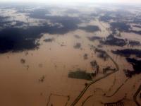 नेपाळमध्ये पूरस्थिती, जनजीवन विस्कळीत - Marathi News | Flooding in Nepal, life-threatening disorder | Latest international Photos at Lokmat.com